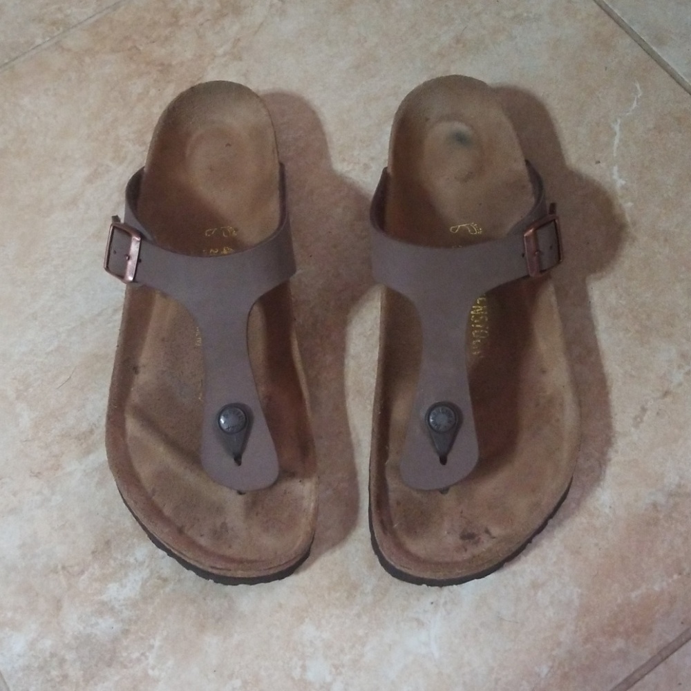 Birkenstocks Sz 10 (Euro 41)